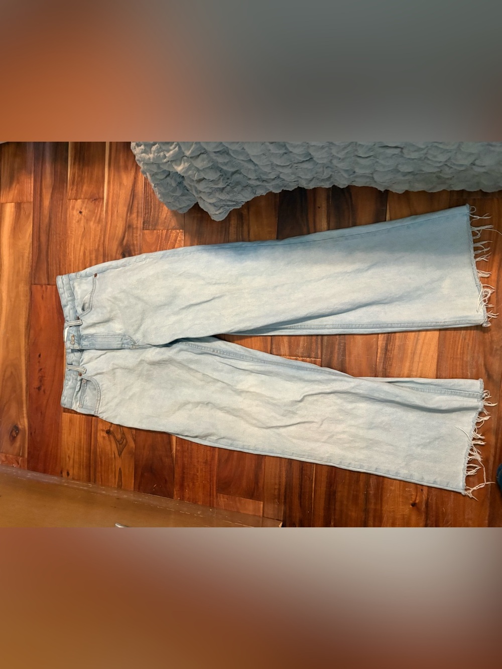 Zara‎ Wide Leg Jeans Light Wash Raw Hem High Rise Size 8 US 30 EU 40 (1367)